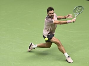 VIDEO: Ultimul dans  Stan Wawrinka s-a despărțit în lacrimi de turneul de la Wimbledon