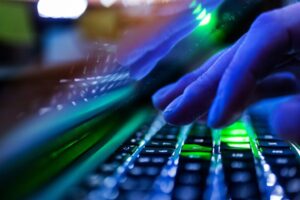 ANALIZĂ Hackerii apei. Cine și de ce atacă rețelele potabile ale Americii?
