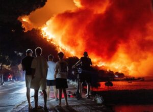 Atenţionare de călătorie: Croaţia  incendii de vegetaţie, în special zona coastei Mării Adriatice