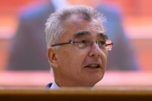 AUR atac la Diana Buzoianu  Petrișor Peiu: „Curtea de Conturi trebuie să verifice cheltuielile pentru Strategia privind biodiversitatea”