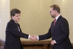 BREAKING: CCR a declarat constituțional ”amendamentul Fritz” introdus de PSD, în urma căruia șeful USR pierde mandatul de primar ca urmare a unei sancțiuni retroactive / Constituția prevede clar că legile au efecte pentru viitor / ”Amendamentul Mirabela Grădinaru”, declarat neconstituțional  SURSE