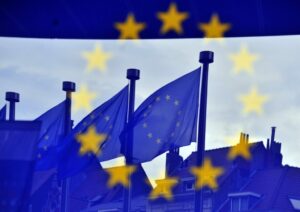 Comisia Europeană: Nivelul scăzut al Dunării afectează producția de energie nucleară, dar nu există risc pentru alimentarea cu energie