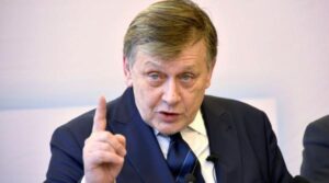 Crin Antonescu îl propune pe Alexandru Nazare pentru funcția de premier: «Ar trebui să-l numească»
