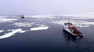Criza din Strâmtoarea Ormuz: China deschide drumul prin Arctica spre Europa. Care sunt provocările?