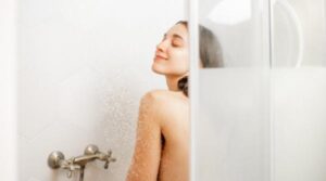 Cum economisești apă acasă: 10 trucuri simple care îți reduc factura