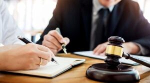 Cum vrea creatorul ChatGPT să revoluționeze piața serviciilor juridice