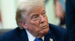 Donald Trump recunoaște schimbarea secretă a avionului la întoarcerea de la Ankara: „Fac ce îmi spun”