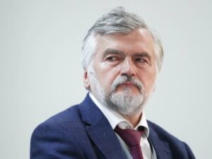 Economistul-șef al unei bănci rusești, concediat după ce a avertizat asupra costurilor războiului / Deficitul bugetar a depășit deja ținta stabilită pentru întregul an