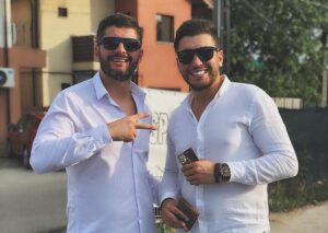 EXCLUSIV  Zeci de contracte preferențiale atribuite de primari din PNL Ilfov / În Berceni, un coleg de partid al primarului Ene a prins contracte de 1,3 milioane lei, inclusiv printr-o firmă nouă controlată printr-un interpus / Tot la Berceni sunt singurele contracte publice ale firmei pe care o are nașul fratelui edilului / Situația se repetă în alte trei comune cu edili liberali