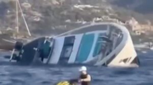 Iaht de lux de 9 milioane de dolari, scufundat în Sardinia la doar patru zile după ce fusese predat noului proprietar