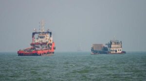 Iranul și Omanul, la un pas de acord pentru Strâmtoarea Ormuz. Teheranul pune condiții Statelor Unite