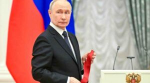 Lavrov: Putin este „trimis de Dumnezeu” pentru a salva Rusia