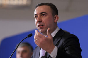 Motorina se ieftinește cu 68 de bani pe litru de la miezul nopții. Bogdan Ivan: „Efectul se vede imediat la pompă”
