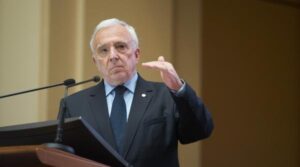 Mugur Isărescu, semnal clar pentru piața valutară: „Lăsăm leul să fie mai flexibil”