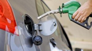 Noua lege a carburanților a intrat în vigoare. Ce se schimbă pentru șoferi și companiile petroliere