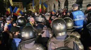 Opt ani de la 10 August: Bucureștenii revin în Piața Victoriei pentru a cere dreptate