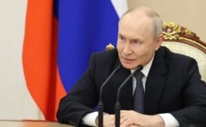 Putin avertizează Occidentul după capturarea unui petrolier din „flota fantomă”. Londra invocă dreptul internațional