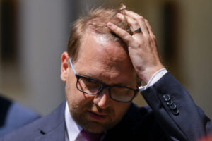 Ruptură în USR după votul pentru legea integrității. Gorghiu: Orice conflict de interese trebuie sancționat