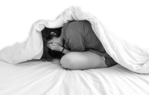 Un conservant alimentar, legat de creșterea sinuciderilor în rândul tinerilor. Cercetătorii trag un semnal de alarmă