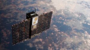 VIDEO  Problema acută a gunoiului spațial: Ce se va întâmpla cu satelitul de securitate CyberCUBE al ESA, dezvoltat în România, când va fi scos din uz? (Frontier Defense)