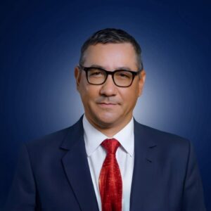 VIDEO  Victor Ponta, ironie fină la adresa lui Traian Băsescu: Aș bea cu el o bere