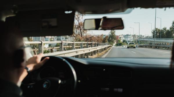 A doua mașină în familie: cum împarți drumurile între două autoturisme