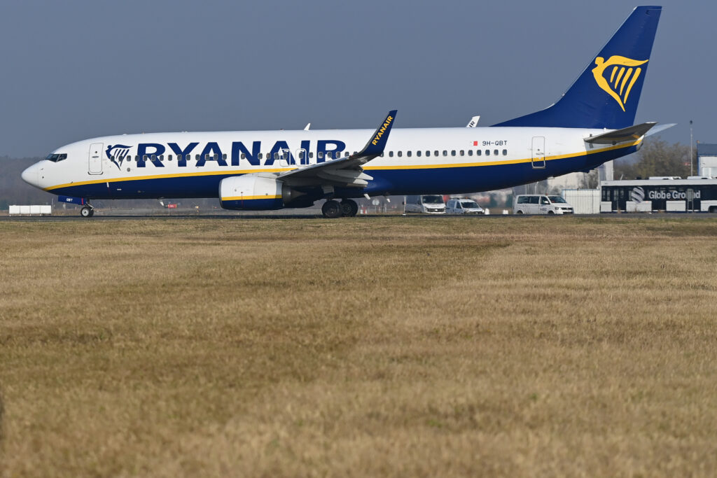 Alertă de „posibilă deturnare” într-un avion Ryanair. Aeronava a fost forțată să se întoarcă