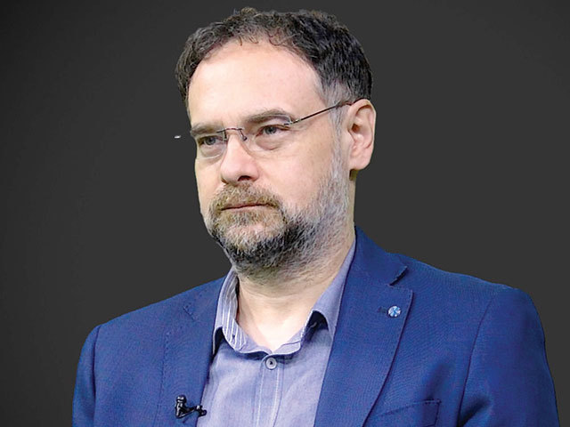 Analiştii CFA văd economia aproape de stagnare în 2026: creştere de doar 0,1%, inflaţie de 6,09% şi un euro la 5,36 lei