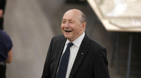 Băsescu, despre Guvernul Mureșan: „Suflă un vânt siberian pe culoarele politicii”