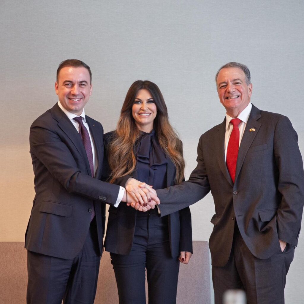 BREAKING Ambasadoarea SUA în Grecia, apropiată de Trump, a declarat că SUA ar fi fost implicată în demiterea guvernului