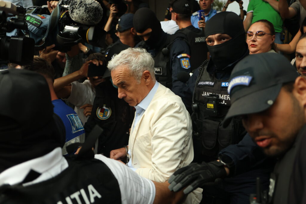 BREAKING De ce l-au lăsat judecătorii în libertate pe Călin Georgescu: Din probele depuse de DIICOT nu rezultă dincolo