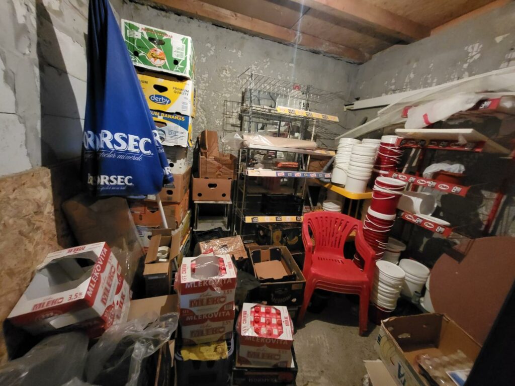 Carne expirată, mâncare arsă și mizerie în bucătării. Amenzi de 2,4 milioane de lei de la inspectorii ANPC