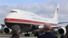 Casa Albă interzice CNN să călătorească cu Trump în Air Force One