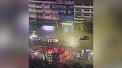 Catastrofă declarată deoarece ploile abundente provoacă inundații în Bangkok