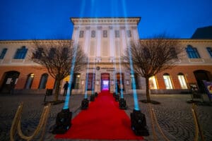 Covasna: Teatrul ‘Tamasi Aron’ joacă în spaţii alternative pe durata reabilitării clădirii