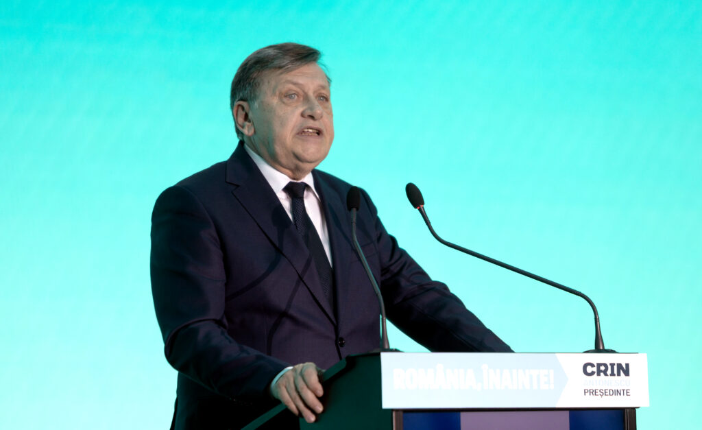 Crin Antonescu: PNL este de o stupiditate fără egal. Hai la vot, dragii mei, pentru Siegfried