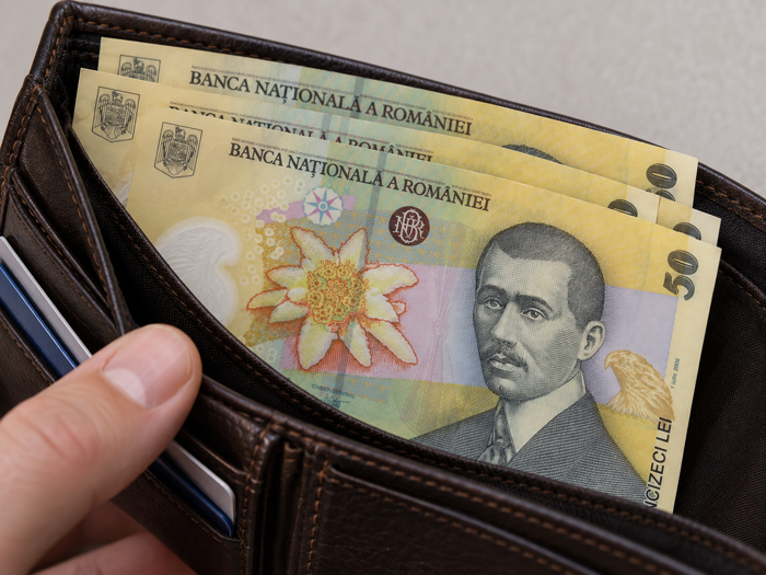 Cum stă România cu marjele de câştig ale băncilor faţă de Polonia, Ungaria şi Cehia. Diferenţa dintre dobânda la credite