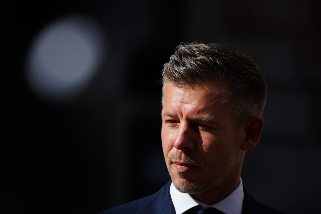 „Dacă vreți să o turnați pe mine, veniți aici, nicio problemă”. Premierul Ungariei, atacat cu ouă la un miting unde anun