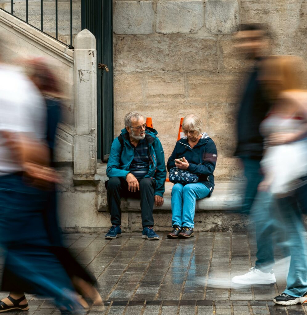 De ce pare că timpul trece tot mai repede pe măsură ce îmbătrânim. Sfaturile unui cercetător de origine română