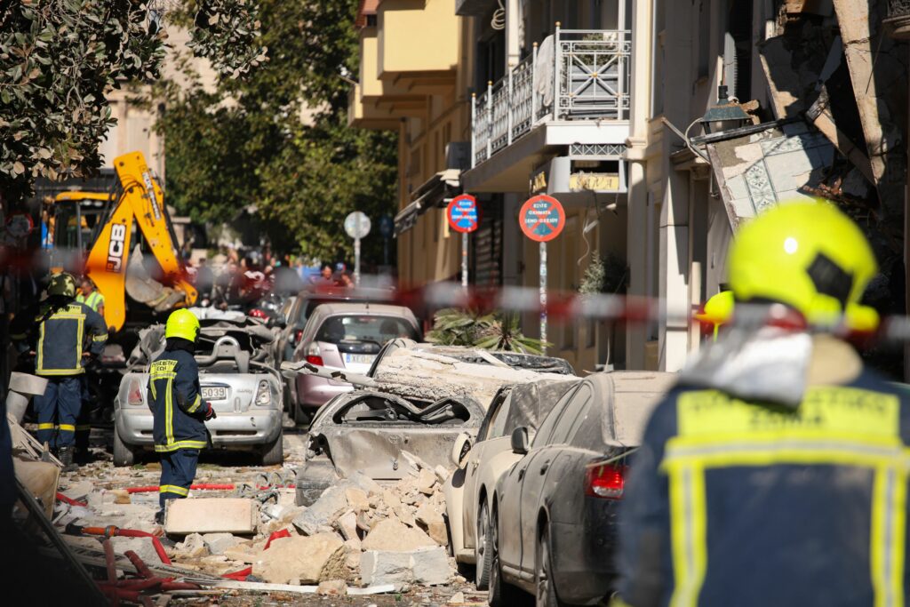 Explozia din centrul Atenei: bilanțul a ajuns la patru morți. Doi oameni sunt încă dispăruți