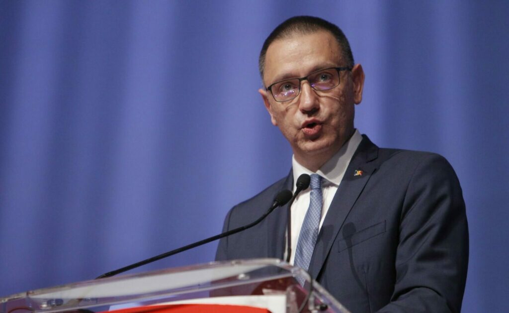 Fifor, către foștii parteneri de guvernare: „Nu SUA au dat de pământ cu voi”