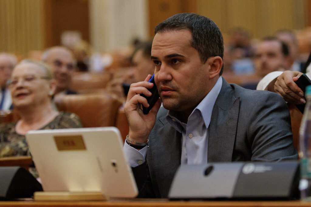 Fostul ministru al Transporturilor acuză o măsură „antiromânească” în programul de guvernare Mureșan: Dacă nici asta nu