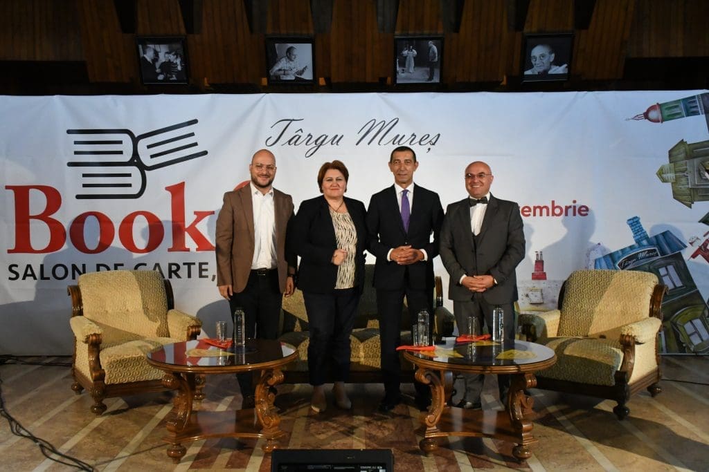 FOTO: Salonul de Carte Bookfest și-a deschis porțile la Târgu Mureș azi, 24 septembrie. Vă așteaptă peste 40.000 de volu