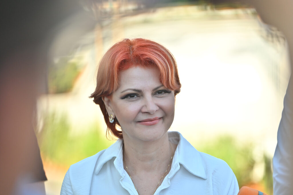 Grindeanu și-a pus cravata, Mureșan n-a venit. Olguța Vasilescu: „Dacă tot vrea să fie penibil, să meargă până la capăt”