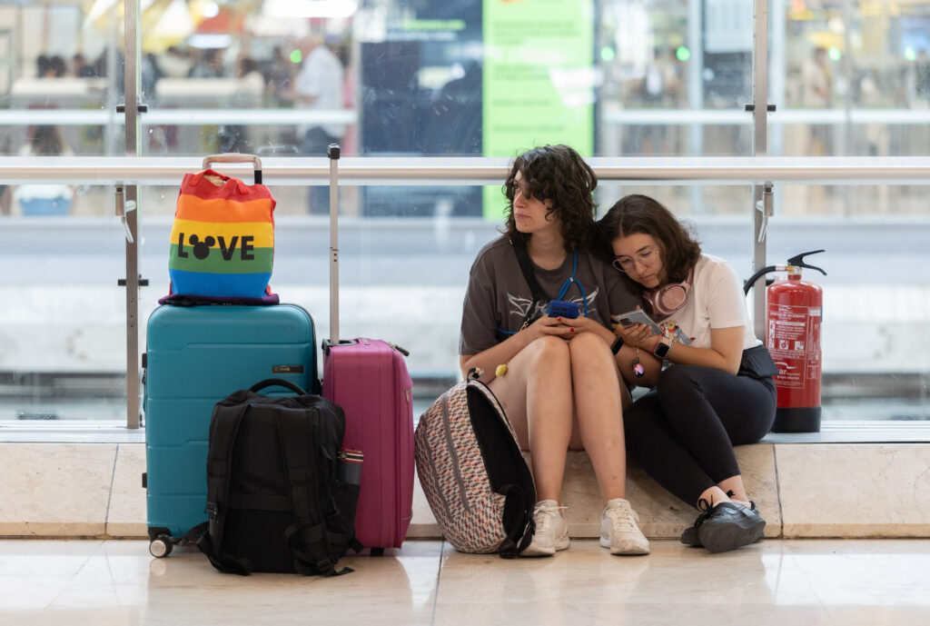 „Ți-ai lăsat cuptorul pornit?” Un mesaj din aeroport i-a băgat în panică pe turiști