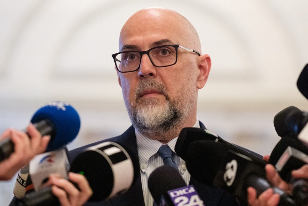 Kelemen Hunor: Elevii au dreptate. Uniformele școlare nu pot fi obligatorii prin lege de la București. Voi cere reprezen
