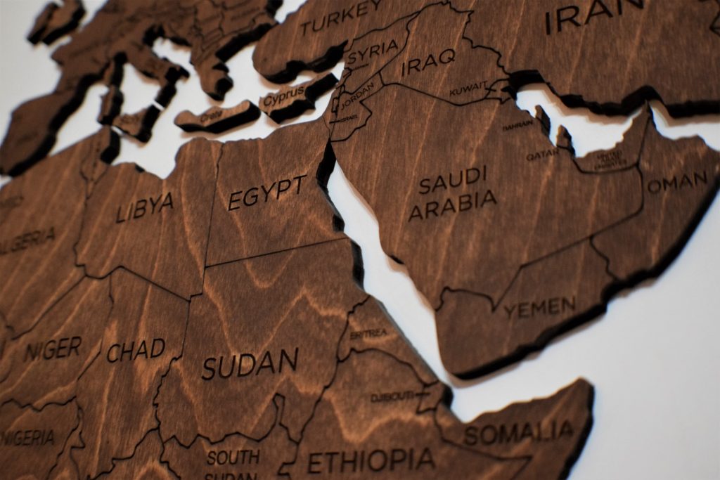 Masacru în Africa de Sud: 17 oameni au murit într-un atac armat cu AK-47, într-un oraș de lângă Johannesburg / Alte 10 p