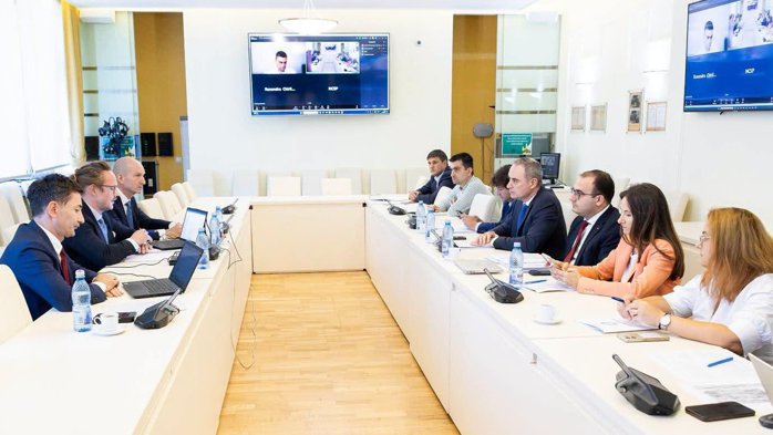 Ministrul de Finanţe, Alexandru Nazare, întâlnire cu reprezentanţii agenţiei de rating S&P înaintea deciziei cruciale di