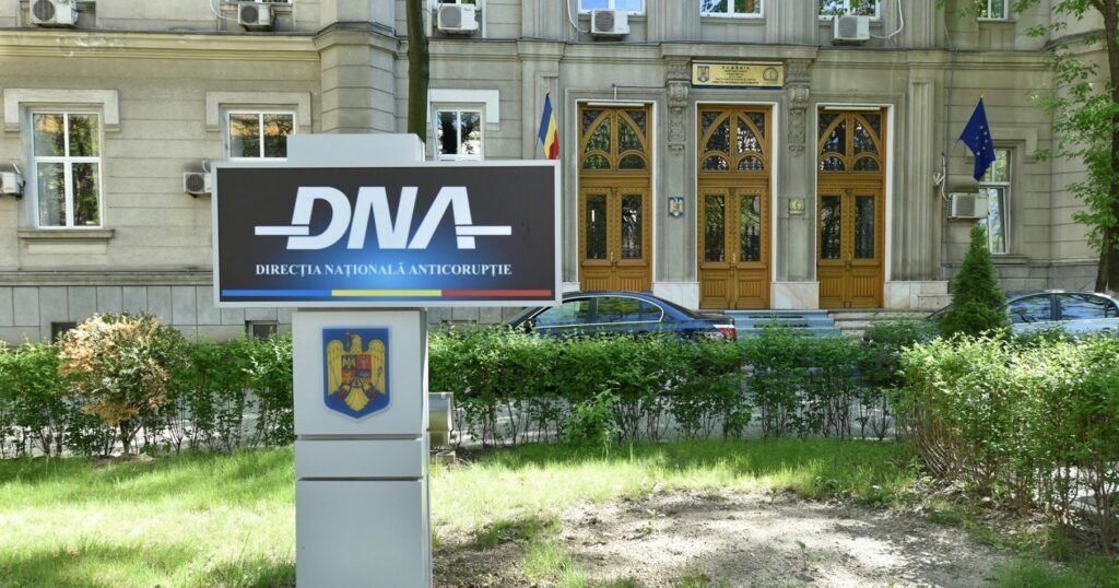 Mită pentru posturi într-un spital: 11.000 de euro și bijuterii din aur. Fostul manager și-a recunoscut faptele