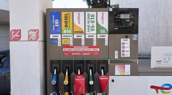 Motorina a trecut de 11 lei pe litru. Analiza Frames: România plătește de două ori factura crizei petrolului